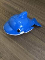 【2-3歳】お風呂で楽しく指先トレーニング☆100均でゲットできるイルカの玩具は子どもでもねじを回しやすかった♪